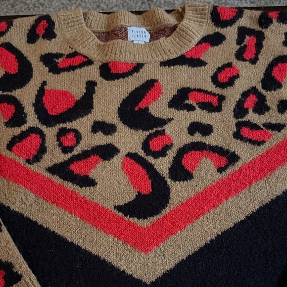 Peyton Jensen Leopard Print Sweater Evereve Red Black - Picture 2 of 6